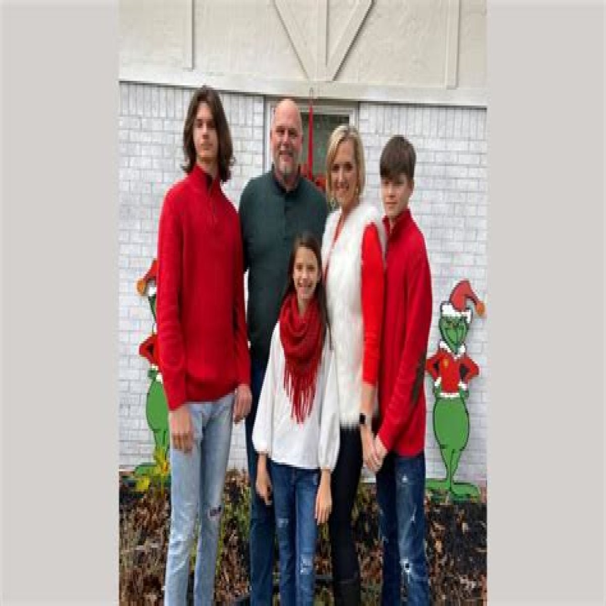 Molly Noblitt's Dad: A Deep Dive Into Family Connections